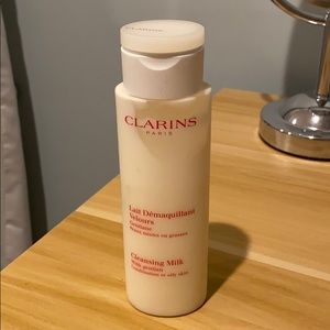 Clarins cleansing Milk